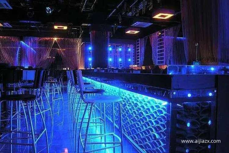 鄭州音樂酒吧裝修設(shè)計(jì),高回頭率的音樂酒吧設(shè)計(jì)裝修 鄭州音樂酒吧裝修設(shè)計(jì),高回頭率的音樂酒吧設(shè)計(jì)裝修